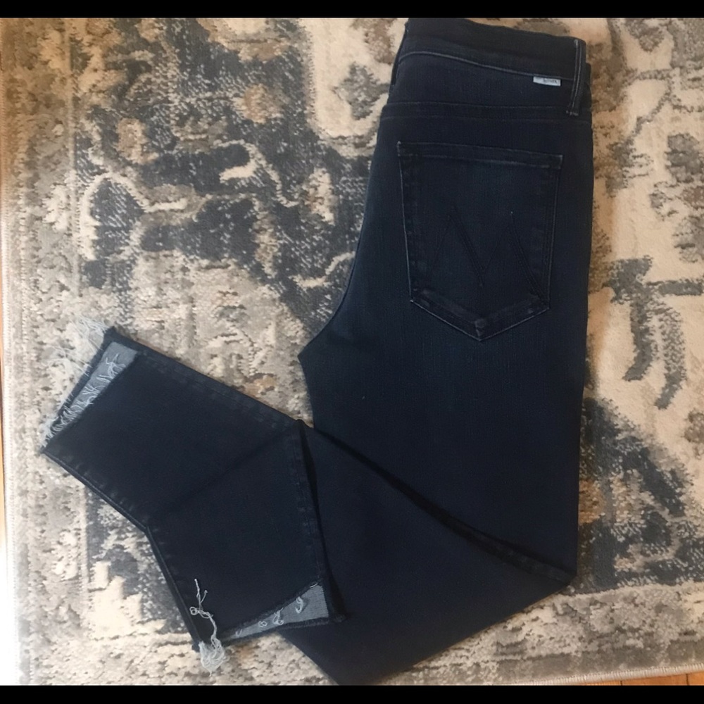 MOTHER  jeans Stunner zip ankle step fray. Size 30